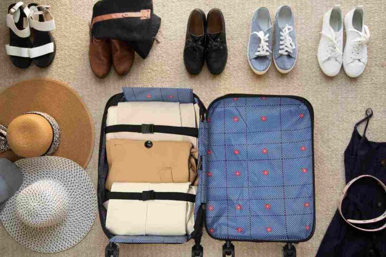 Nobl Travel 360° Foldable Carry On Suitcase 20 Inch with Spinner Wheels and Combination Lock