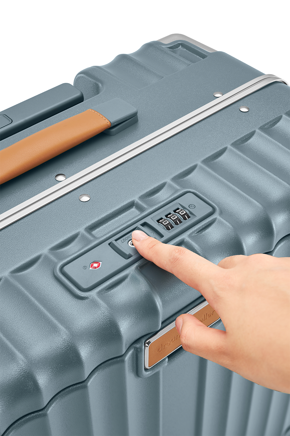 Nobl Travel Standard Carry On Suitcase 20 Inch with USB Port and TSA Lock