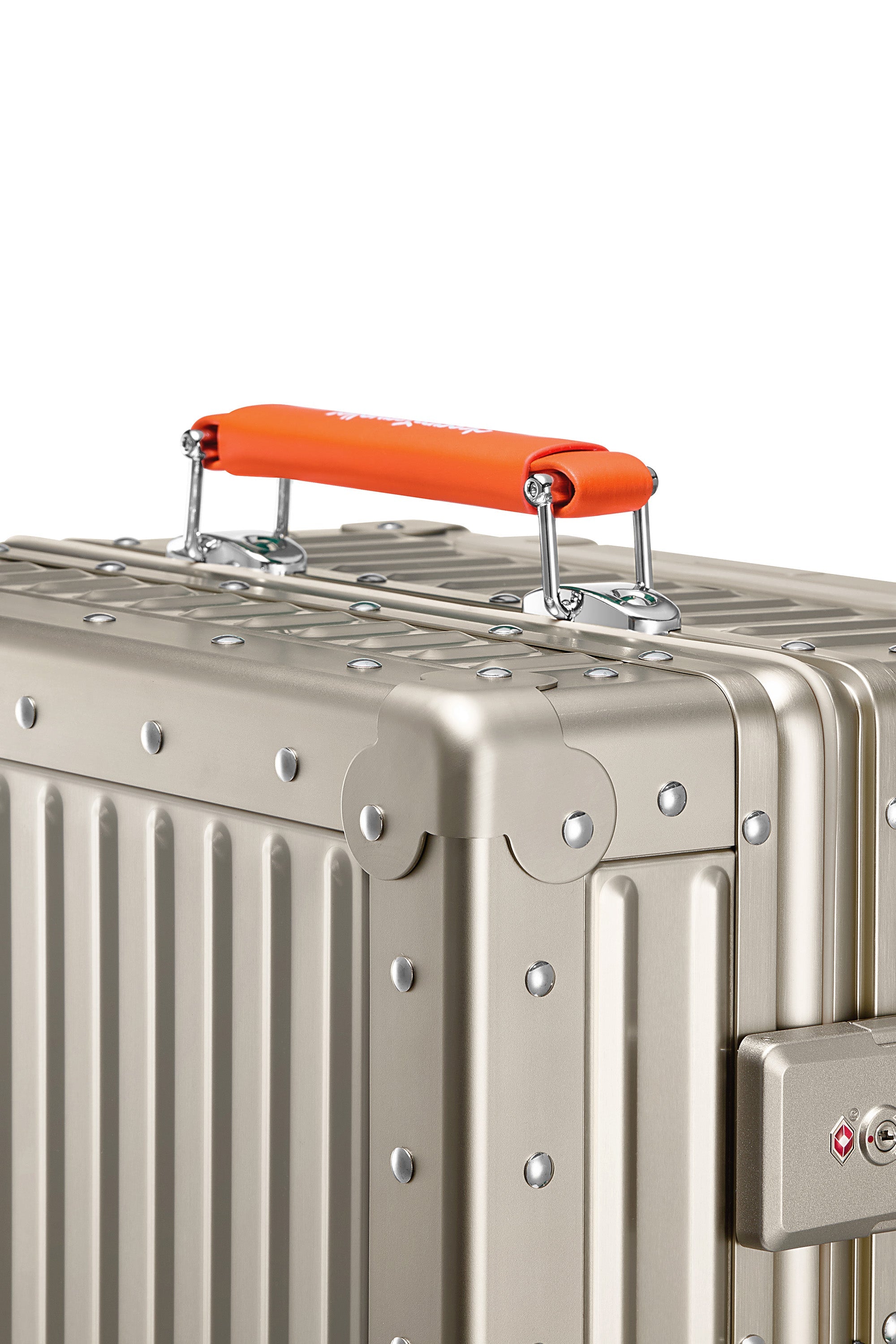 Nobl Travel Aluminum Bigger Carry On Suitcase 22 Inch with TSA Locks and Laptop Compartment
