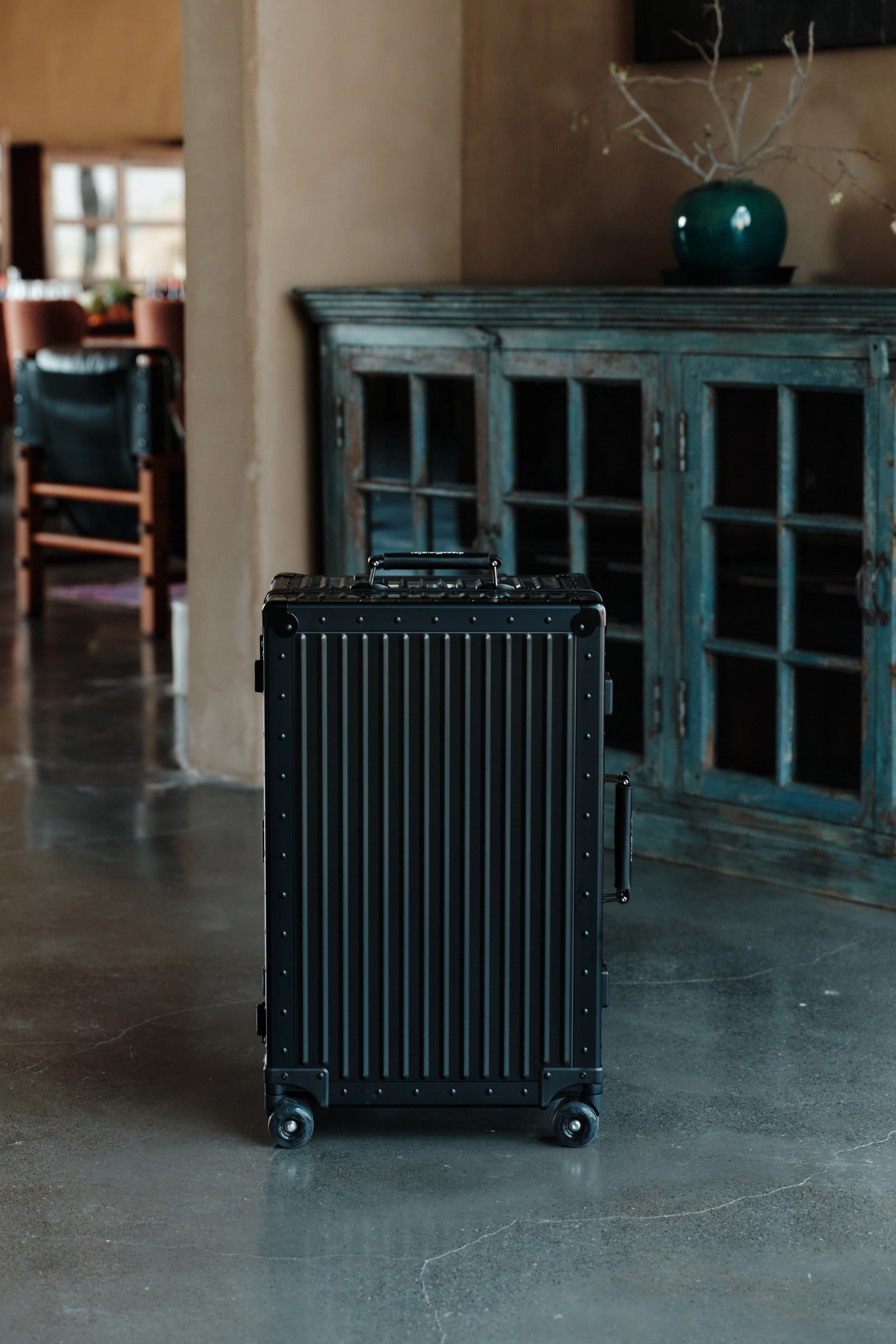 Nobl Travel Aluminum Luggage Collection with Aluminum Magnesium Alloy Suitcases