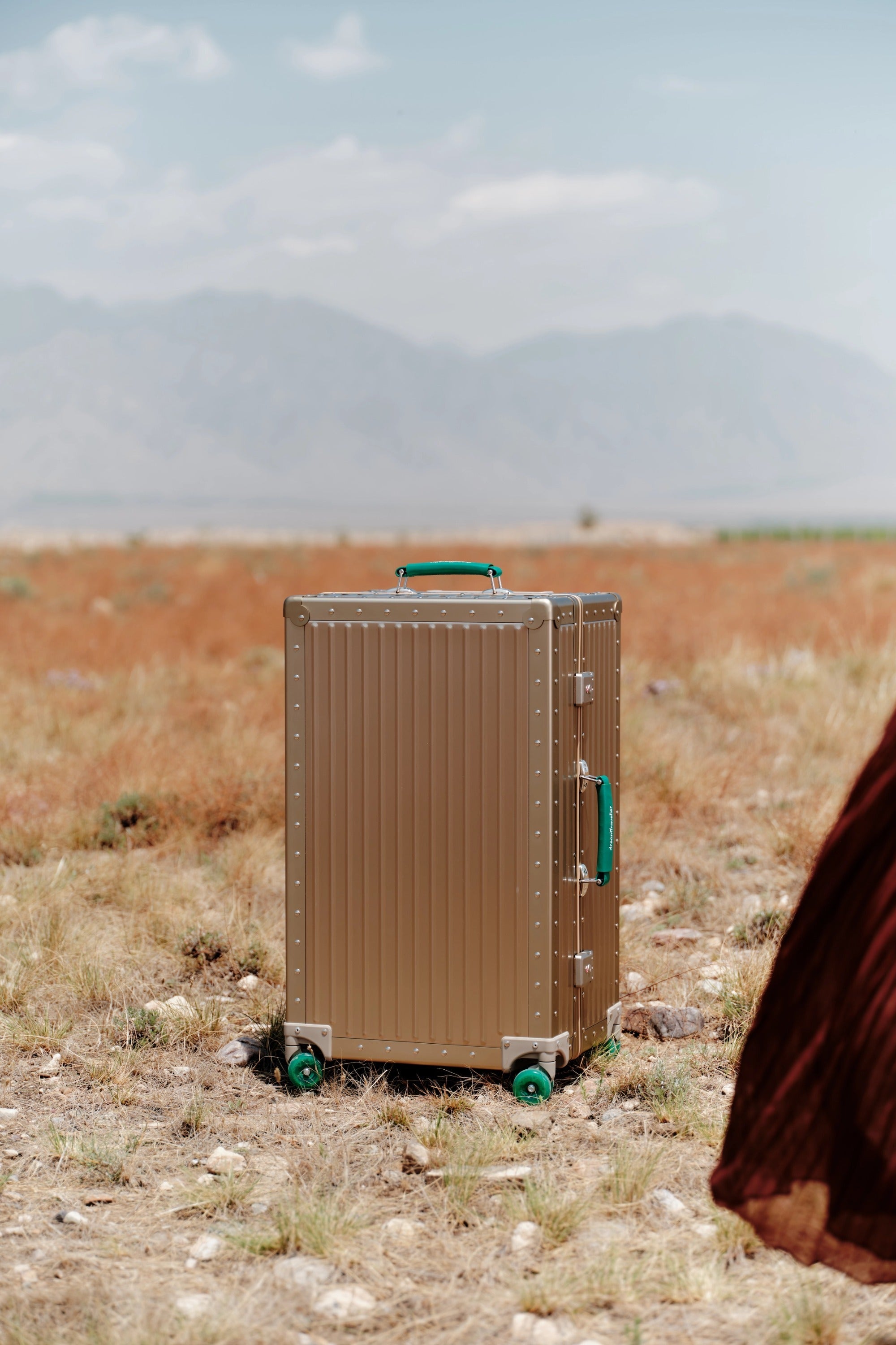 Nobl Travel Aluminum Luggage Collection with Aluminum Magnesium Alloy Suitcases