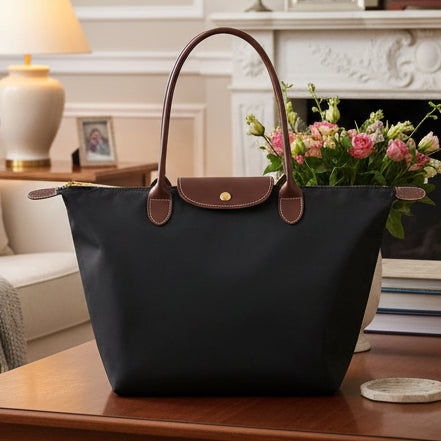 Nobl Travel Avenire Women’s Handbag with Multiple Compartments and Modern Design