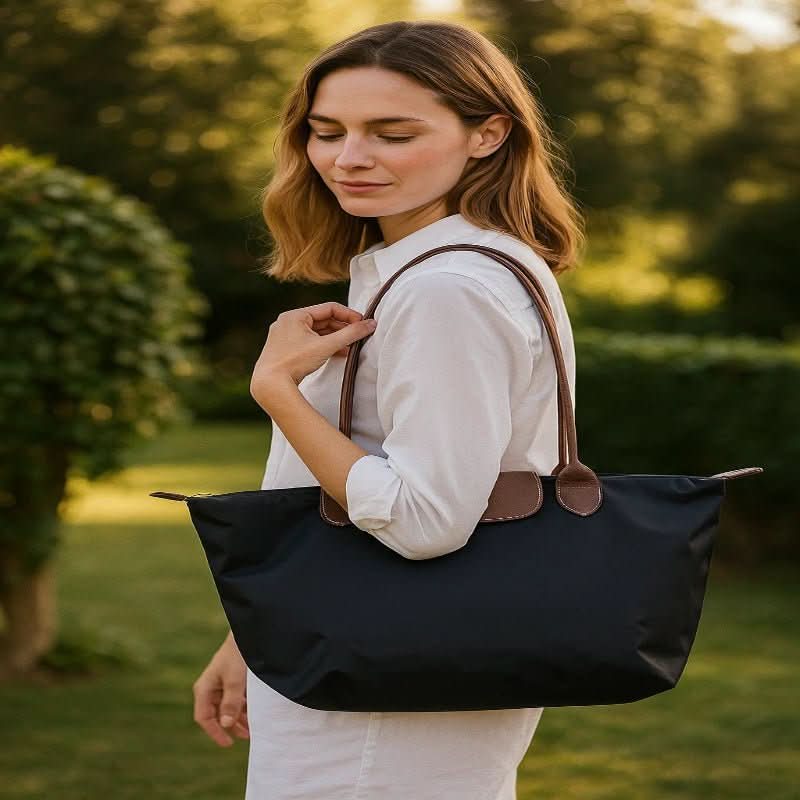 Nobl Travel Avenire Women’s Handbag with Multiple Compartments and Modern Design
