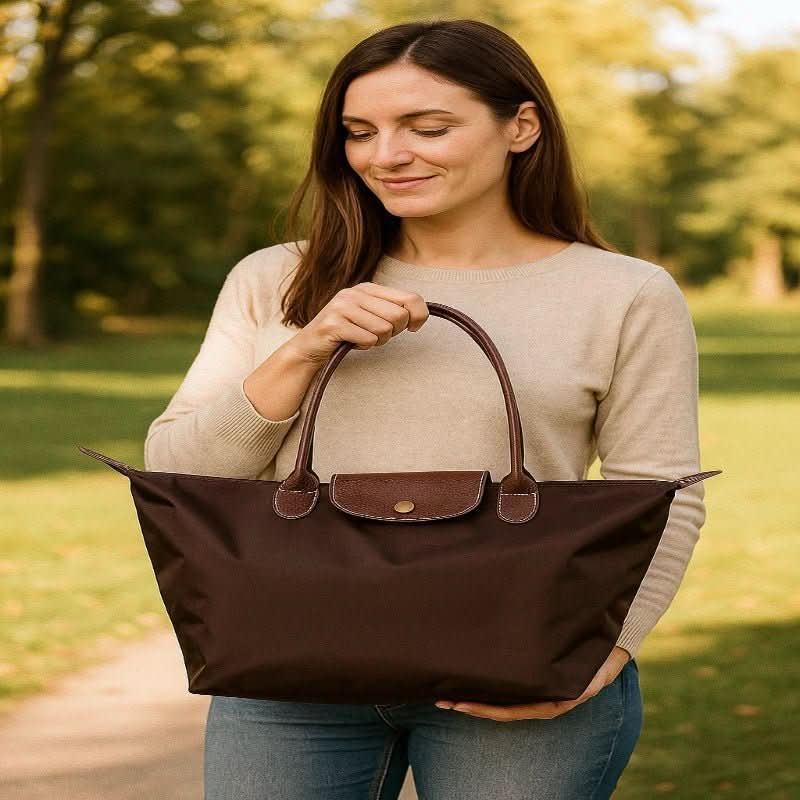 Nobl Travel Avenire Women’s Handbag with Multiple Compartments and Modern Design