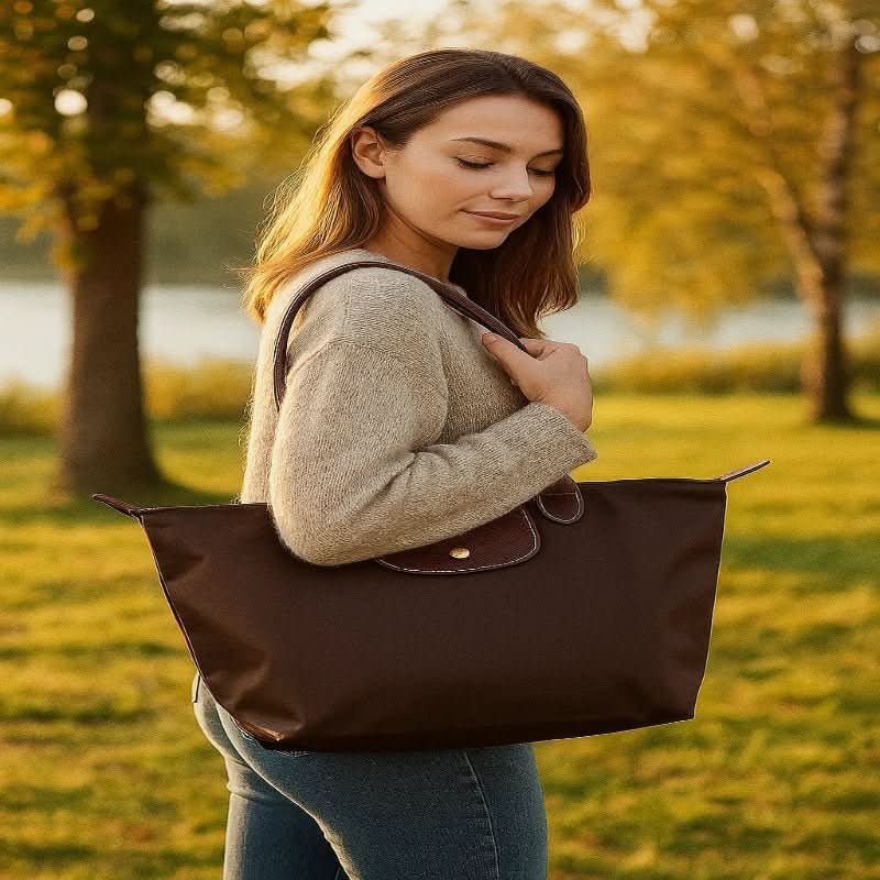 Nobl Travel Avenire Women’s Handbag with Multiple Compartments and Modern Design